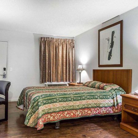 Rodeway Inn Vallejo Ngoại thất bức ảnh