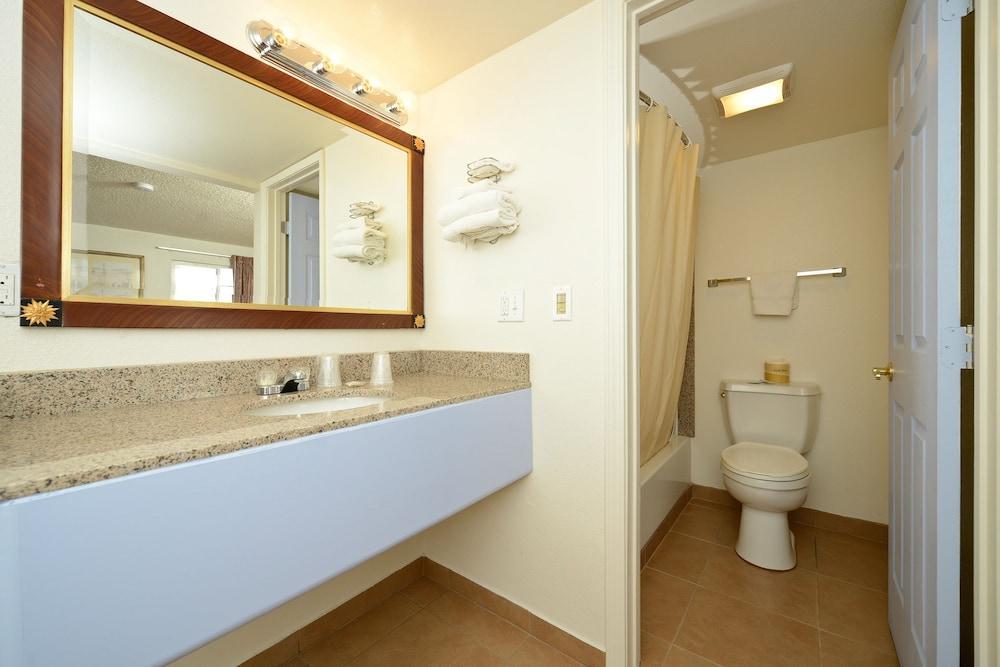 Rodeway Inn Vallejo Ngoại thất bức ảnh