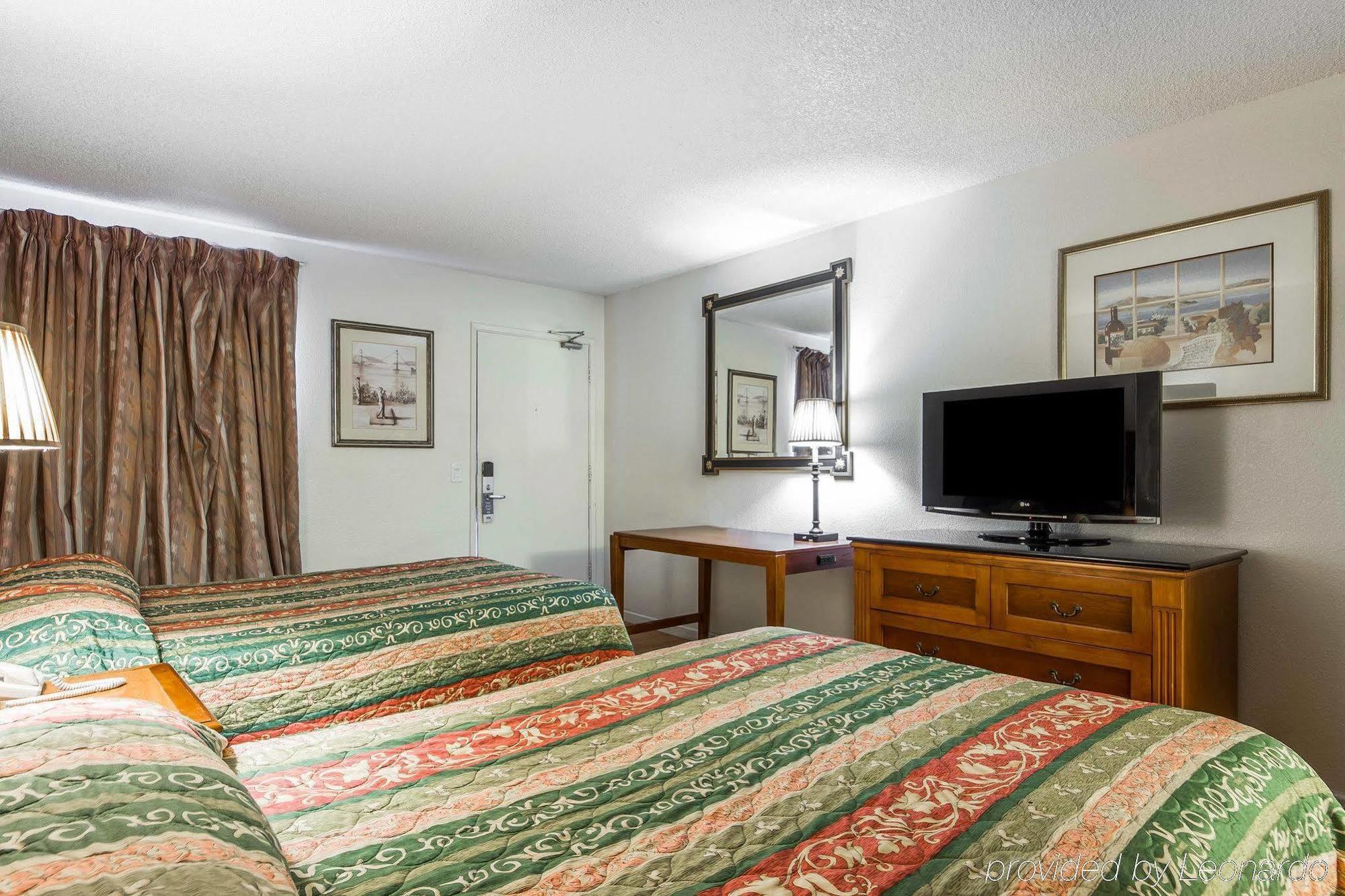 Rodeway Inn Vallejo Ngoại thất bức ảnh