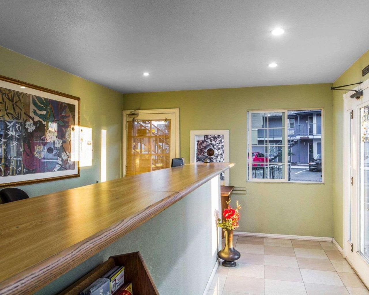 Rodeway Inn Vallejo Ngoại thất bức ảnh